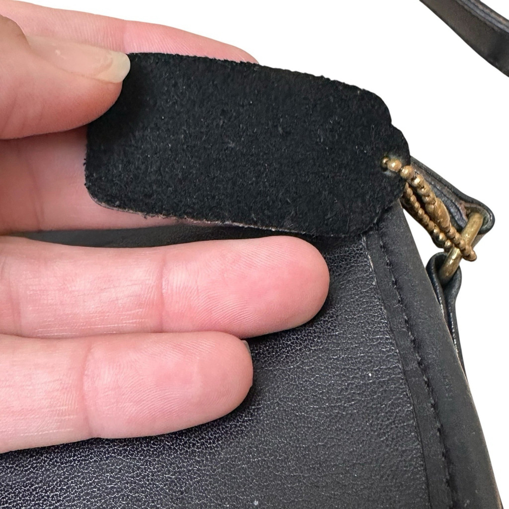 Coach Vintage Tailored Pouch #4110 Black Leather Flap Crossbody Purse 0440-936 - Picture 5 of 16